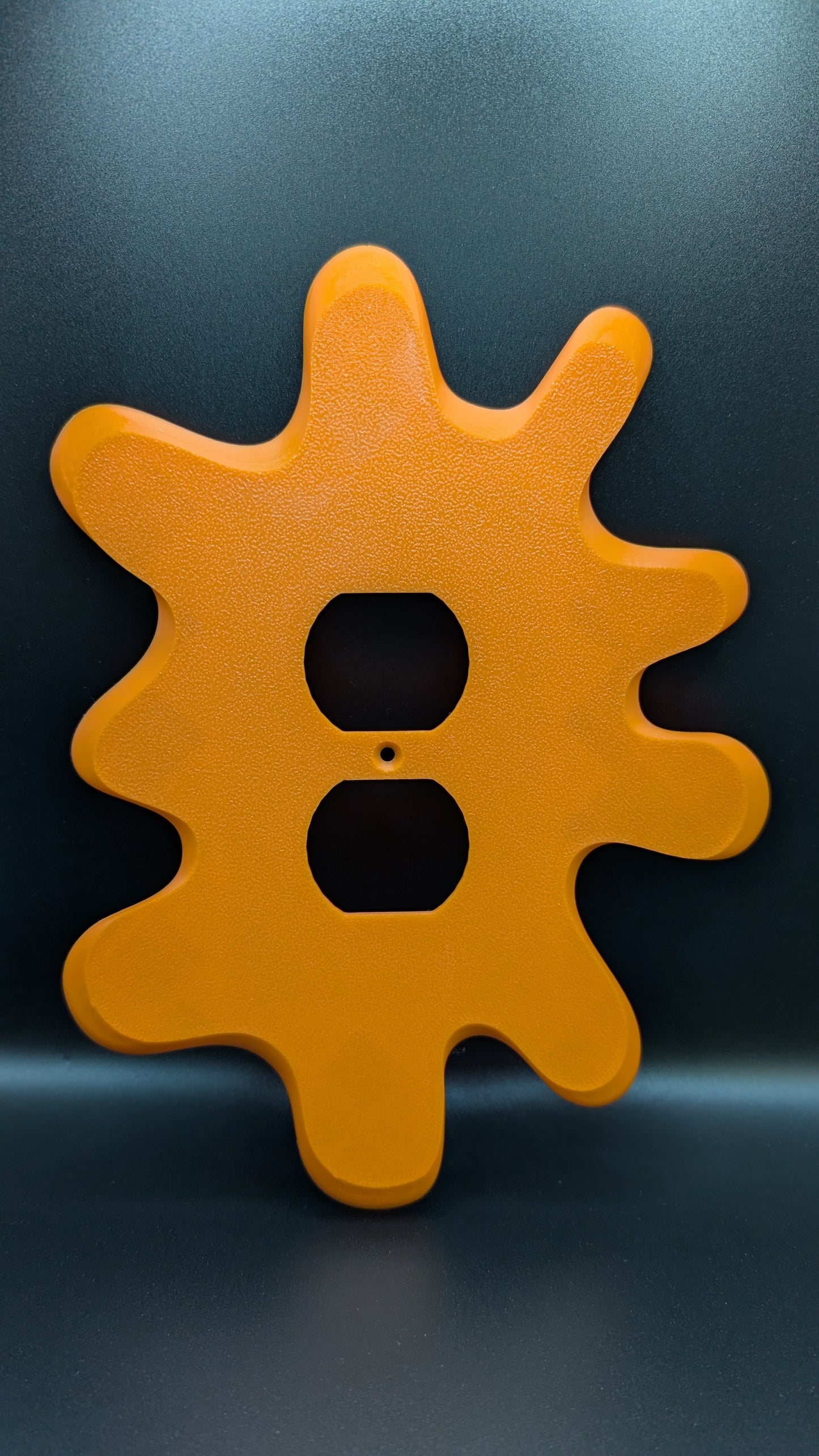 3d printed custom paint splat outlet cover 